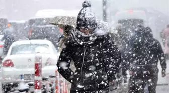 Meteoroloji Tarih Verdi! İstanbul'a Kar 13 Ocak'tan Sonra Geliyor