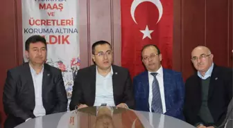 Eğitim Bir-Sen'den Gazetecilere Kutlama