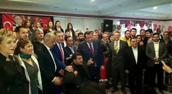 İzmir'de Bin 200 Kişi MHP'ye Katıldı