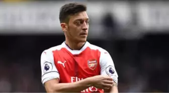 Arsenal'da Ayın Futbolcusu Mesut Özil