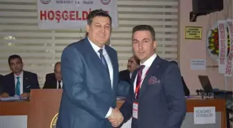 Marangozlar Odasında Zeki Apak Güvenoyu Aldı