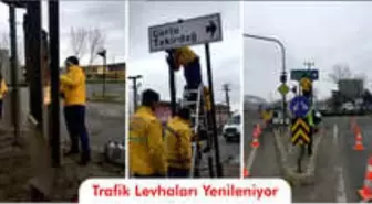 Trafik Levhaları Yenileniyor