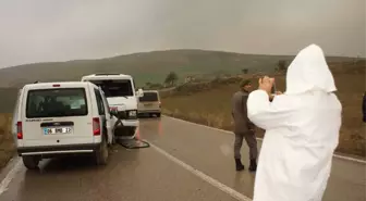 Ankara'da Öğrenci Servisiyle Hafif Ticari Araç Çarpıştı: 13 Yaralı