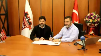 Gaziantepspor, Oktay Derelioğlu ile Sözleşme İmzaladı