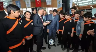 Malatya'da 86 Amatör Spor Kulübüne 300 Bin Liralık Malzeme Yardımı