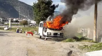 İtfaiyenin Müdahale Ettiği Araç Hareket Etti