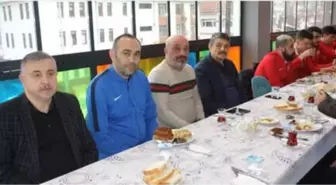 Başkan Akın, Bartınspor Yönetimi ve Futbolcularıyla Kahvaltıda Buluştu