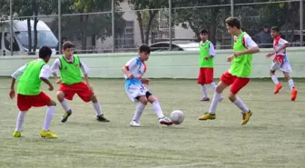 Adana'da Okullararası Yıldız Erkekler Futbol Müsabakaları Tamamlandı