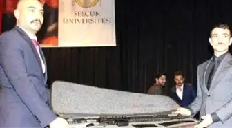 Ülkü Ocakları Konserinde Tüfek Hediye Edildi, Üniversiteden Açıklama Geldi: İlgimiz Yok!