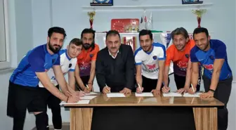 Karacabey Birlikspor'dan İmza Şov