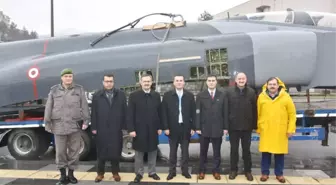 Alınan F-4 Savaş Uçağı Karayolu ile Kızılcahamam'a Getirildi