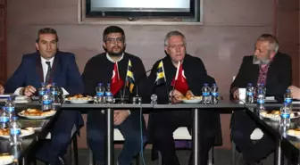 Aziz Yıldırım Üyelerle Bir Araya Geldi