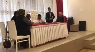 Nikah Masasına Forma ile Oturdular