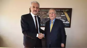 Aziz Yıldırım, Mehmet Ali Aydınlar'la Sponsorluk Anlaşması Yaptı