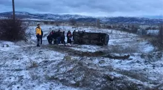 Sandıklı'da Trafik Kazası: 2 Yaralı