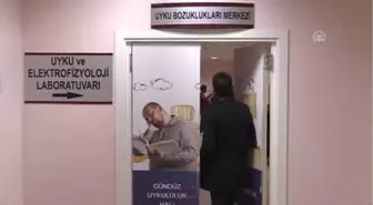 Uykusuzluk Çekenler Uyuyarak Şifa Buluyor