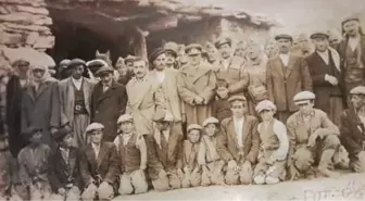 Bursa'dan Hakkari'ye 1954 Yılından Kalma Hatıra Fotoğrafı