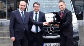 Mercedes-Benz Türk, Öz Uludağ Turizm'in filosuna 10 adet Sprinter teslim etti
