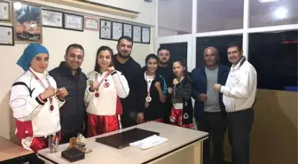 Kick Boks Turnuvasından Madalya Geldi