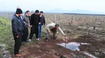 Meraklı Köylüler Yürekleri Ağızlara Getirdi