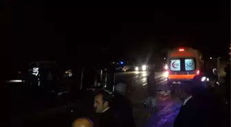 Amasya'da Otomobil ile Kamyonet Çarpıştı: 5 Yaralı