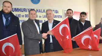 AK Parti Çanakkale Merkez İlçe Başkanlığından 'Zeytindalı Harekatı'na Türk Bayraklı Destek