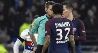 Dani Alves'e 3 Maç Ceza