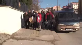 Roman Vatandaşlardan Davullu Zurnalı Gönüllü Askerlik Başvurusu