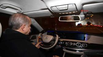 Erdoğan ve Yıldırım Kasımpaşa'dan Makam Aracıyla Geçti