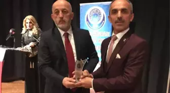 Başkan Asya'ya 'Yılın En Başarılı Belediye Başkanı' Ödülü