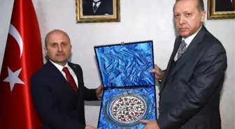 Cumhurbaşkanı Erdoğan, Amasya Valisi ve Belediye Başkanını Kabul Etti