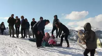 Beyaz Renk Kar Festivali'nde Karın Zevkini Çıkardılar