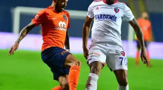 Süper Lig: Medipol Başakşehir: 5 - Kardemir Karabükspor: 0 (İlk Yarı)