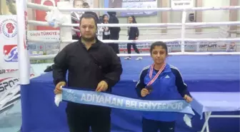 Adıyamanlı Zeynep Türkiye Boks Şampiyonasında 3. Oldu