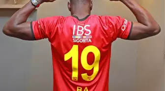 Demba Ba Resmen Göztepe'de