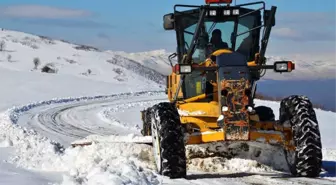 Muş'ta Yol Açma Çalışması