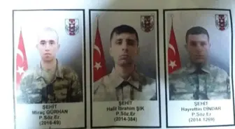 Hakkari'de Şehit Askerler İçin Tören Düzenlendi