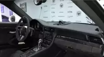 Martini Çizgileri İle Porsche 911 Gt3 Rs'i Süslüyor