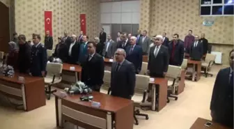 Şehit Aileleri ve Gazileri Devlet Övünç Madalyası Verildi