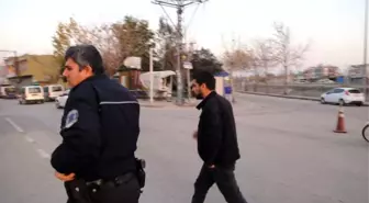 Silah Çekip 39 Bin Doları Gasp Ettiler