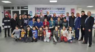 Simav Gençlik Merkezi'nde Masa Tenisi Kupa Töreni