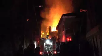 Karabük - Safranbolu'da Tarihi 2 Ev Kül Oldu