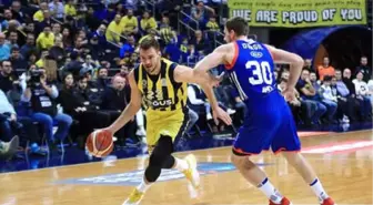 Fenerbahçe Doğuş'tan Anadolu Efes'e Farklı Tarife