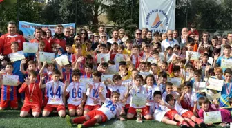 Muratpaşa'da Minik Yıldızlar İçin Futbol Turnuvası Düzenlendi