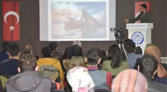 Fotoğraf Severler 'Yaşamdan Kesitler' Konferansında Buluştu