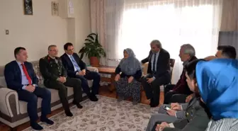 Vali Büyükakın'dan Şehit Ailesine Ziyaret