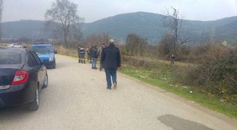 Su Kanalına Devrilen Traktörün Altında Can Verdi