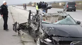 Kırklareli'de Otomobil TIR'a Çarptı: 3 Ölü, 3 Yaralı