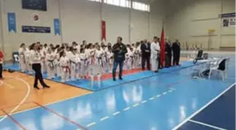 Çanakkale'de Okullar Arası Karate İl Şampiyonası ve Anadolu Yıldızları Ligi Seçmeleri