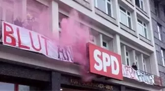 Almanya'da Terör Örgütü PKK Yandaşları SPD Binasını Bastı